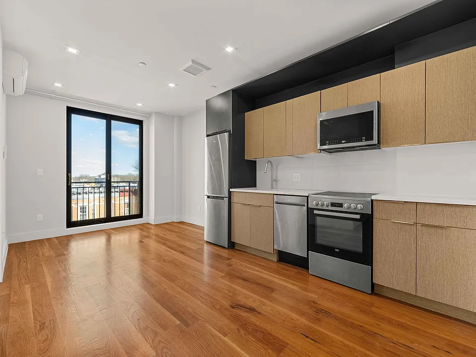 948 New York Ave #2A