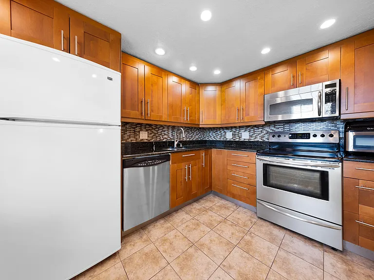 575 Oaks Ln #1009 — Photo 3