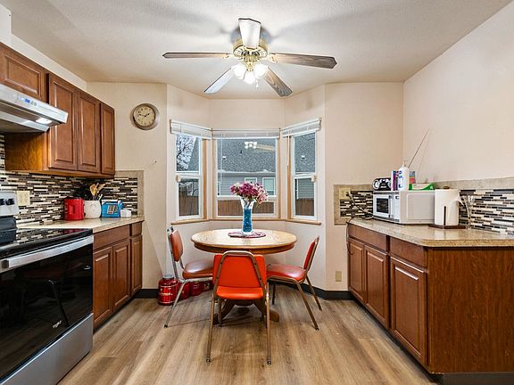 5th image of 1021 E Dalton Ave