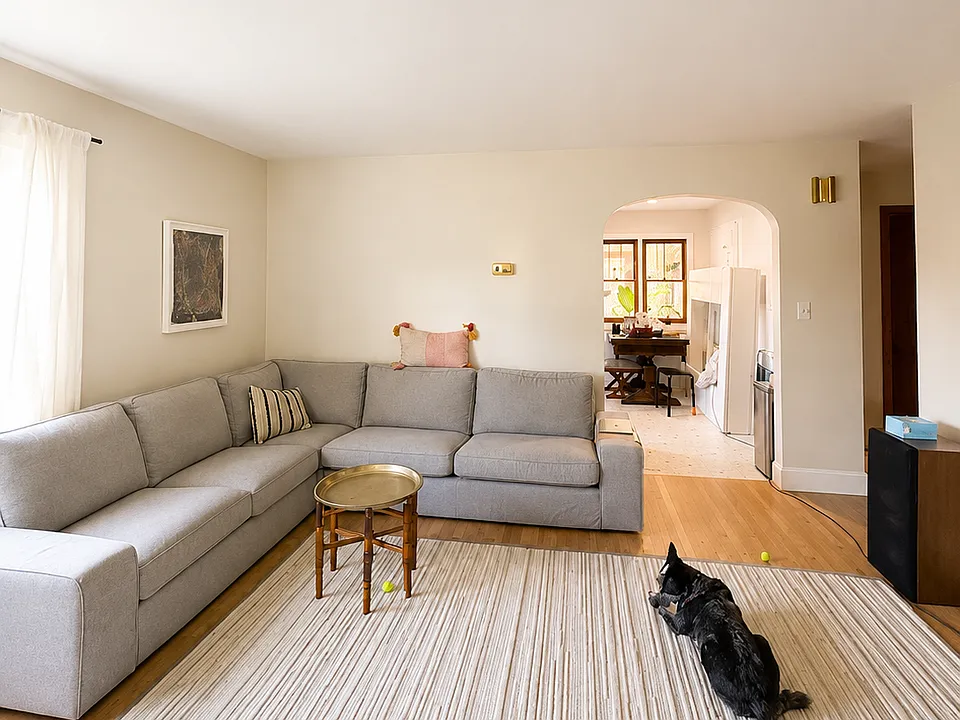 10 Hasbrouck Ave