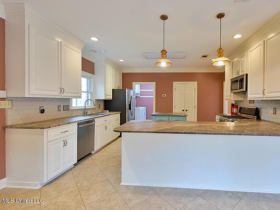 5th image of 25 Lawrence Rd