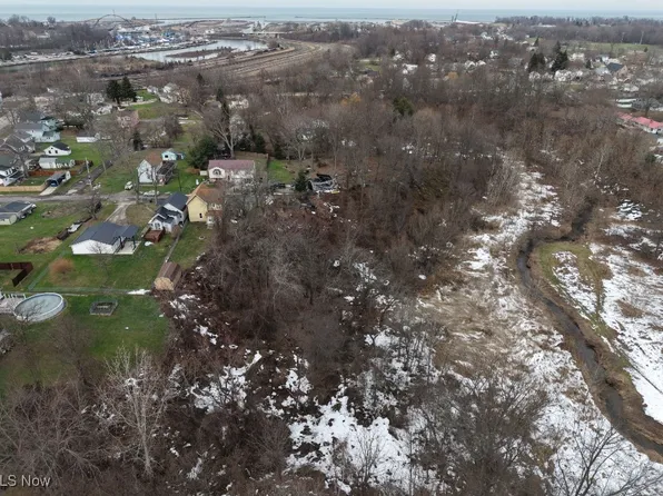E 18th St, Ashtabula, OH 44004