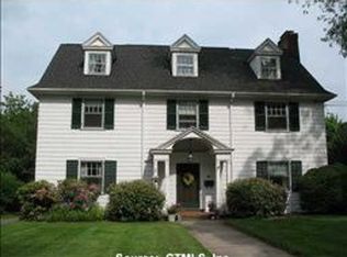 20 Walbridge Rd, West Hartford, CT 06119