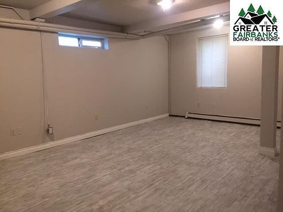 3rd image of 1517 Eielson St APT 4