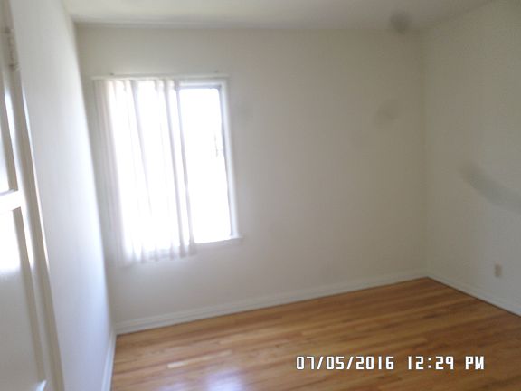 4th image of 104 W Madison Ave