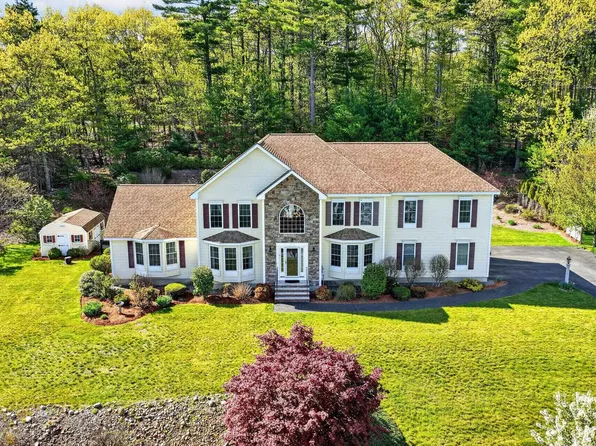 5 Cobblestone Road, Pelham, NH 03076