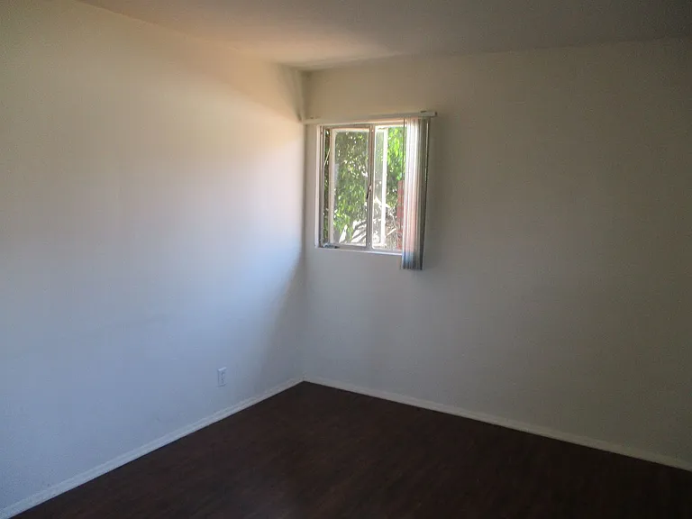 1350 N Crescent Heights Blvd — Photo 8