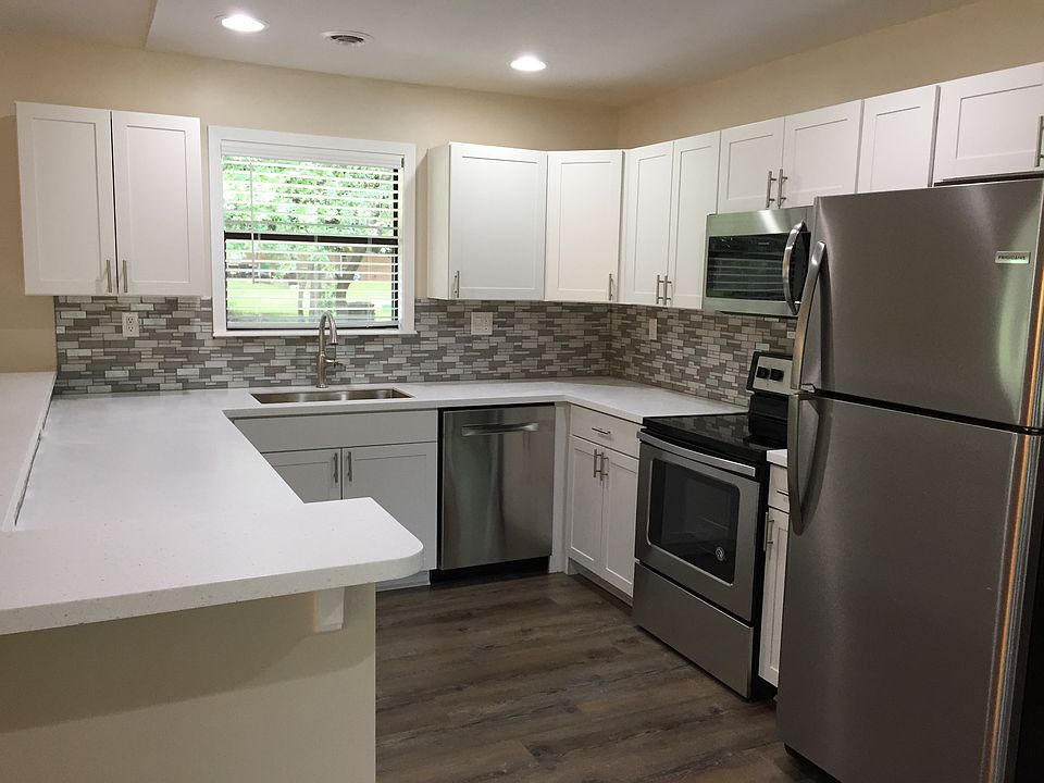 1st image of 1514 W Scott Cir