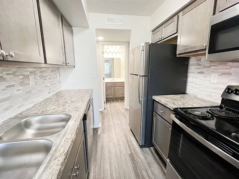 Deercross Apartments — Photo 111