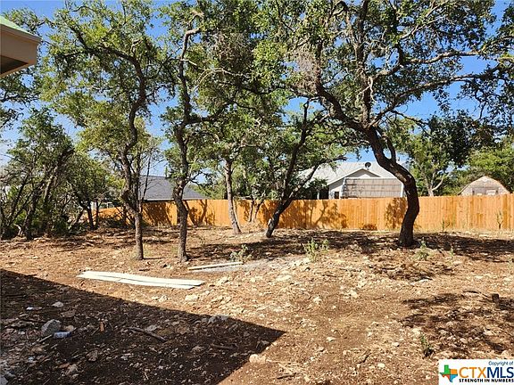 5th image of 108 Lookout Ct