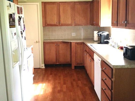 3rd image of 4283 Plymouth Ave SE