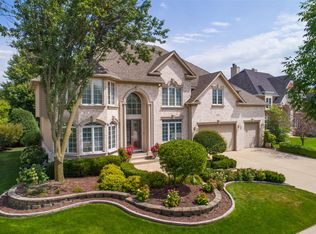3655 White Eagle Dr, Naperville, IL