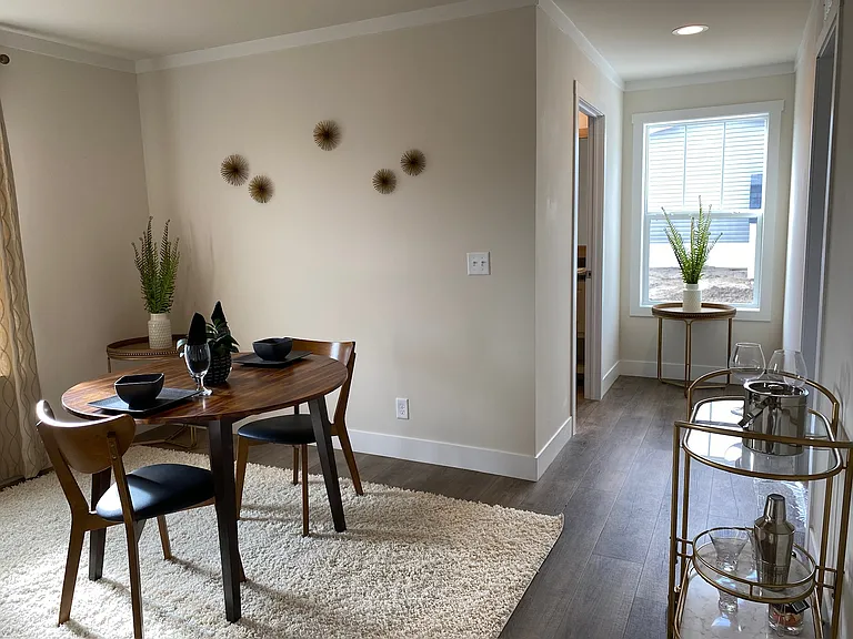 Newburg Meadows — Photo 13