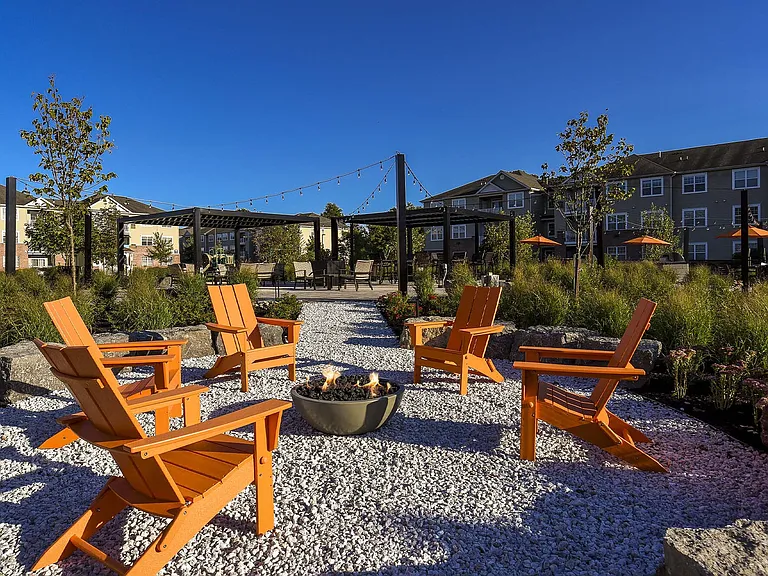 Aspen Court Apartments — Photo 23