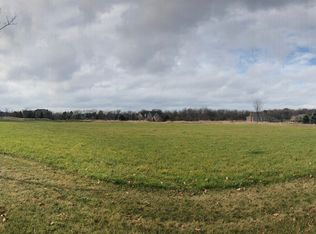 23232 Enclave Ln, Barrington, IL 60010