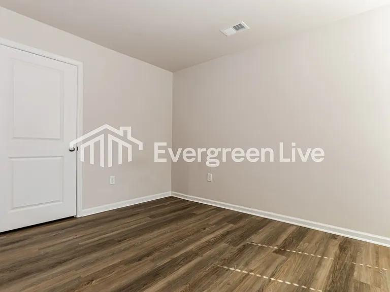 2255 Courtina Way — Photo 11
