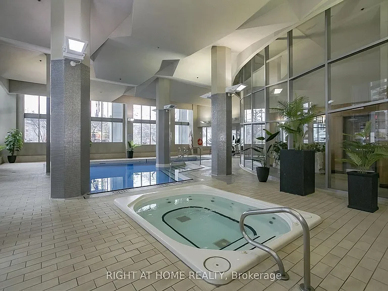 2119 Lake Shore Blvd W #217 — Photo 43