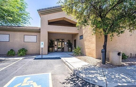 Entrance to clubhouse