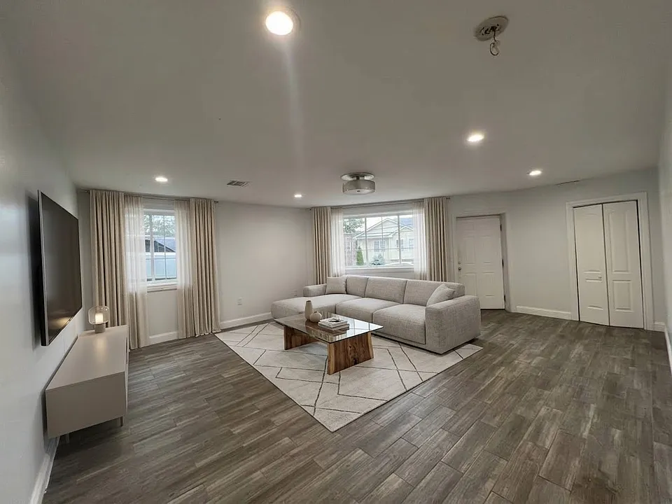16 Monroe St #1B
