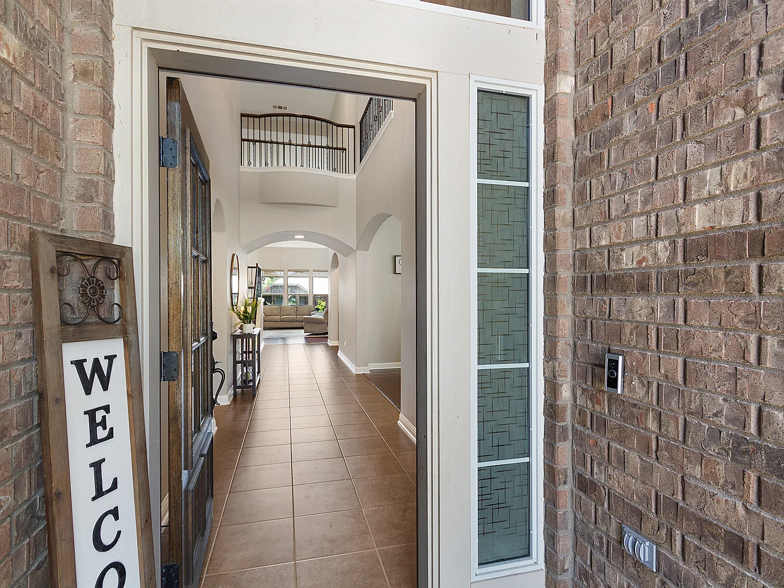 5 bed, 2978 sqft, $2,895 — Photo 2