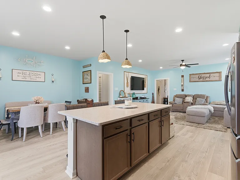221 Willie Sanders Dr — Photo 10