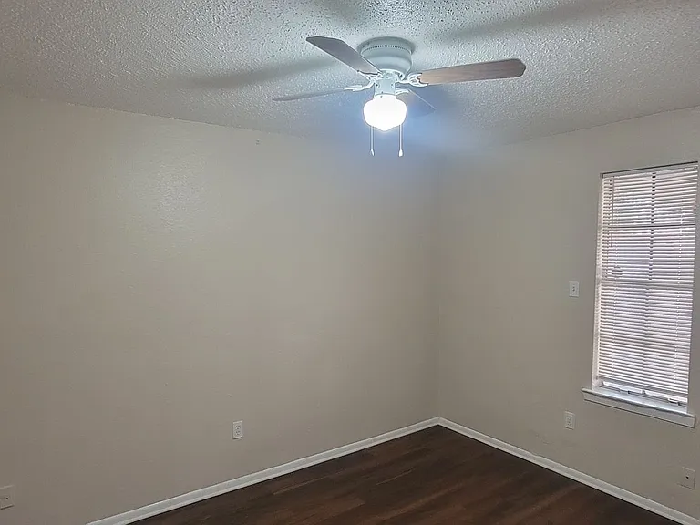 3019 Aspin Dr — Photo 9