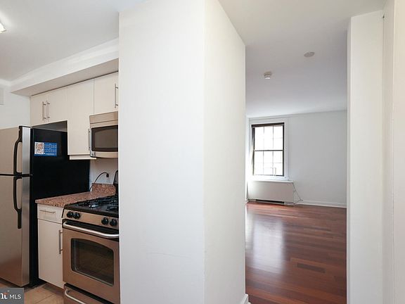 2nd image of 219-29 S 18th St #1018