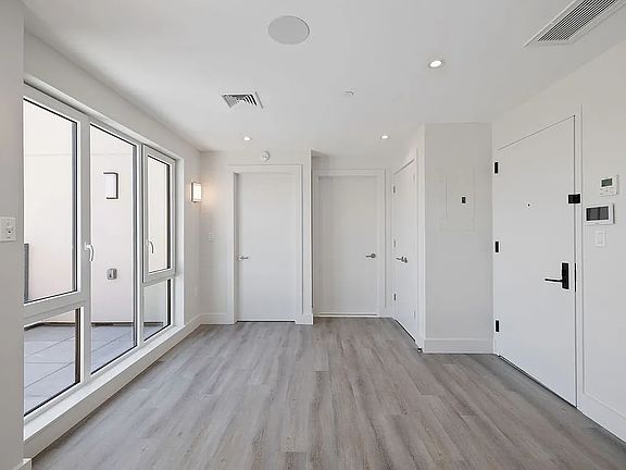 2nd image of 2605 Snyder Ave #7M