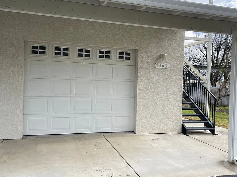 5463 Deschutes Rd — Photo 2