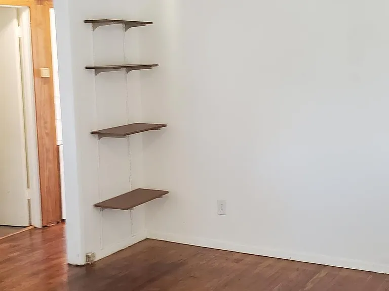 1515 SE 64th St — Photo 3