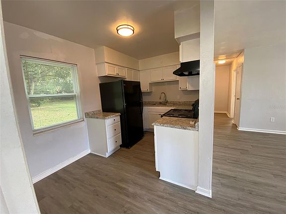 5th image of 1209 N Brunnell Pkwy