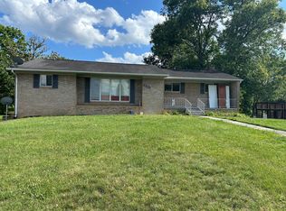 2221 Warren Dr, Morristown, TN 37814