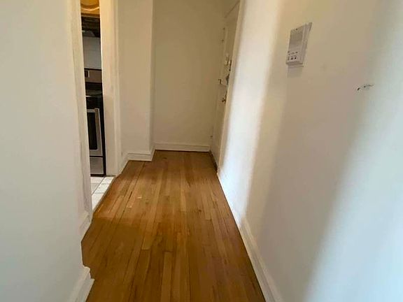 3rd image of 28-32 35th St #6