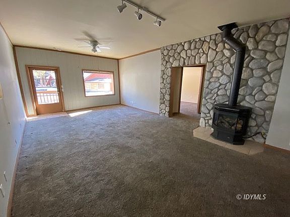 5th image of 54900 Pine Crest Ave