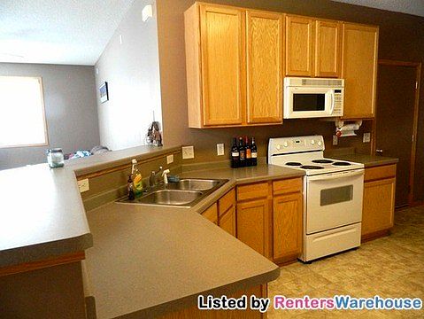5th image of 365 Frederick Cir