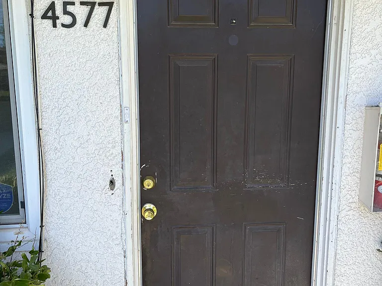 4577 E Sierra Madre Ave — Photo 2