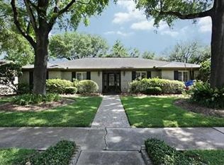 10619 Deerwood Rd, Houston, TX 77042