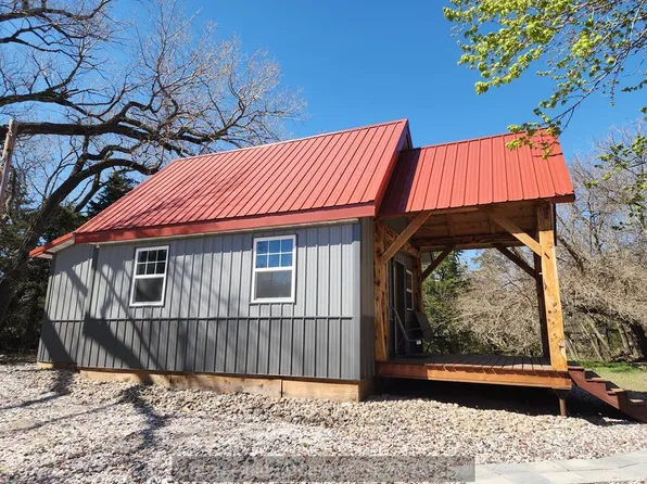 104 W Deer Rd, Phillips, NE 68865