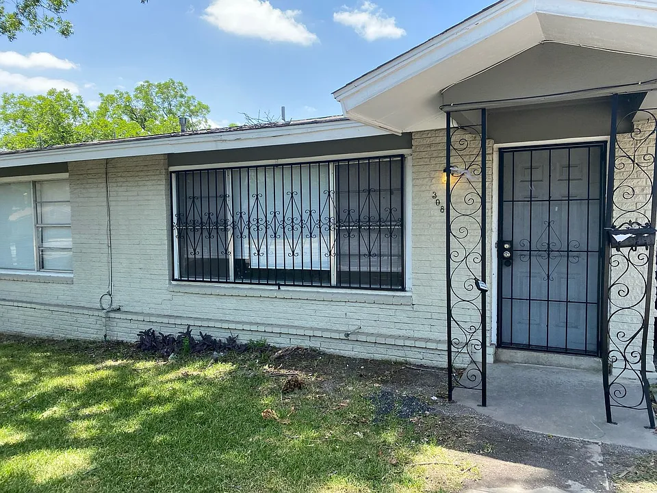 308 Babcock Rd