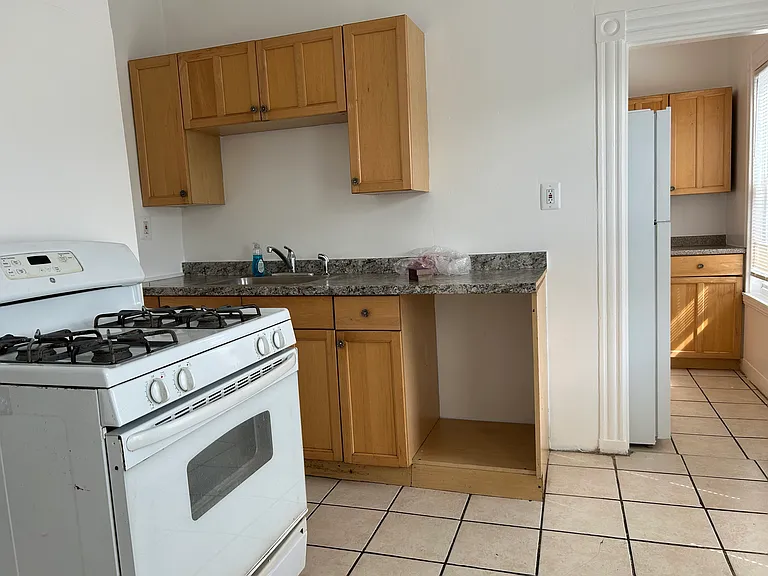 808 Mount Auburn St #1 — Photo 16