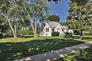 2nd image of 50 N Forest Ave