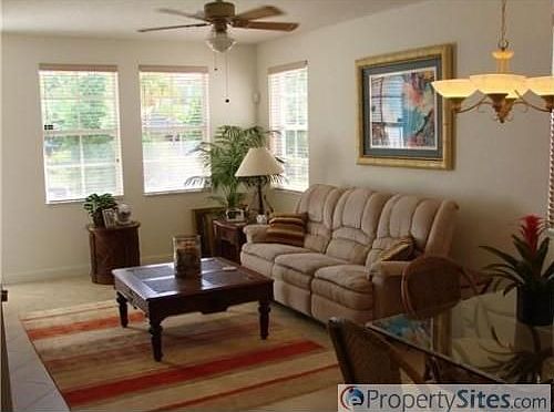 5th image of 738 Duchess Ct
