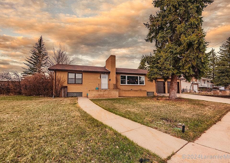 1st image of 2518 Hillside Dr