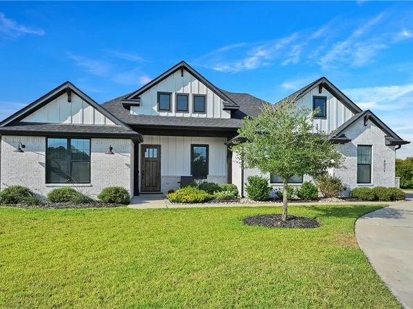 9031 Scarborough Dr, Iola, TX 77861