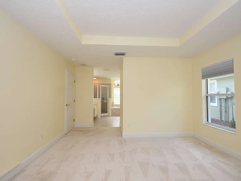 1216 Hampstead Ln — Photo 37