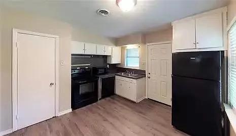1213 Hampshire Ln #A — Photo 13