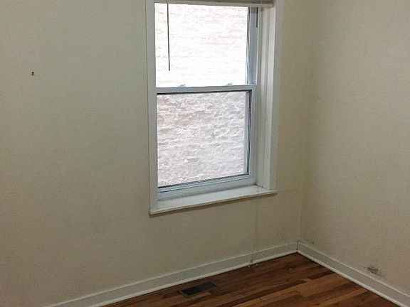 4th image of 35275 N Broadway #1W