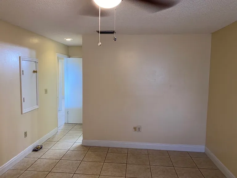 479 Prestwick Pl — Photo 21
