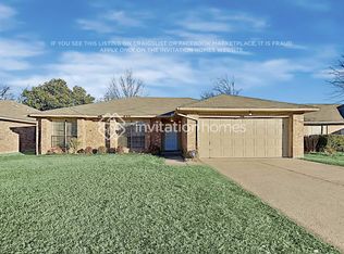 820 Bentle Ct, Cedar Hill, TX 75104