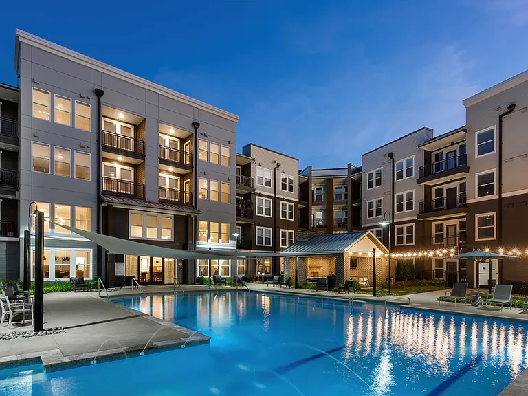 Everleigh Halcyon Village- 55+ Active Adult Apartment Homes — Photo 4